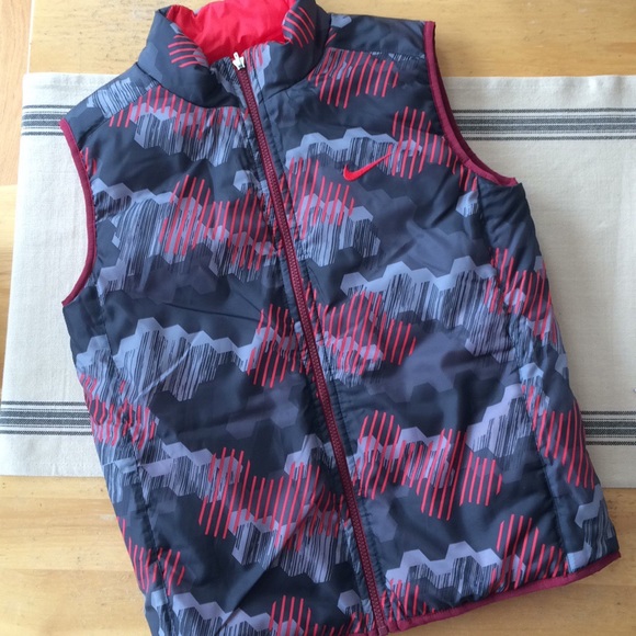 nike boys vest